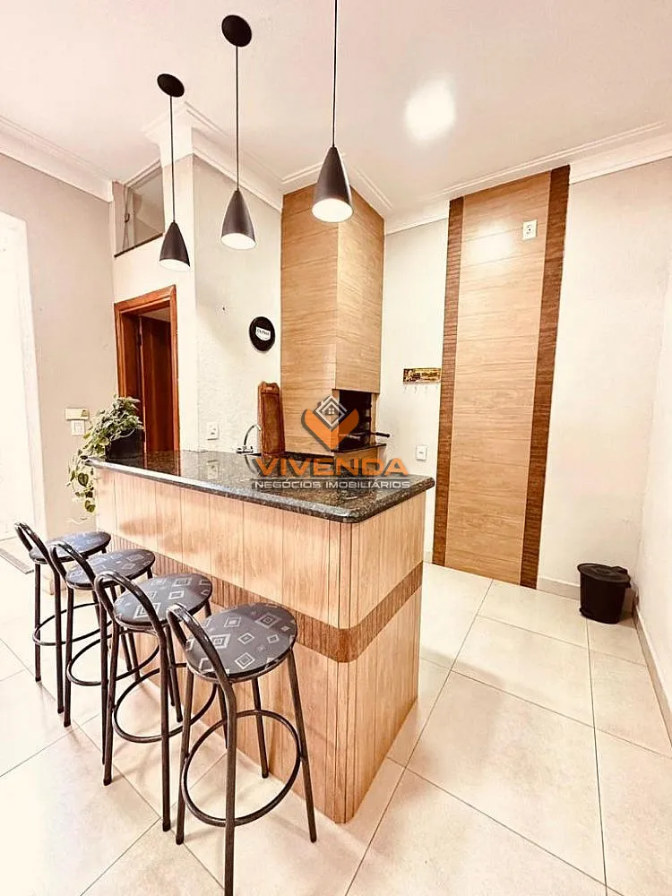 Casa, 3 quartos, 169 m² - Foto 2