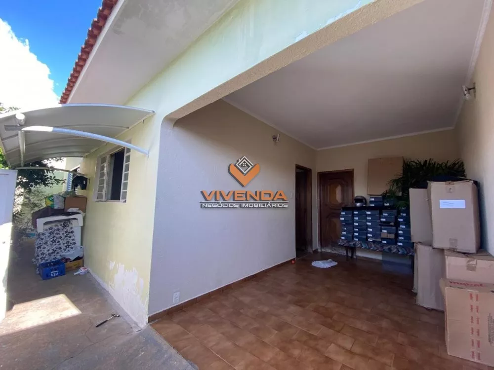 Casa à venda com 2 quartos, 84m² - Foto 1