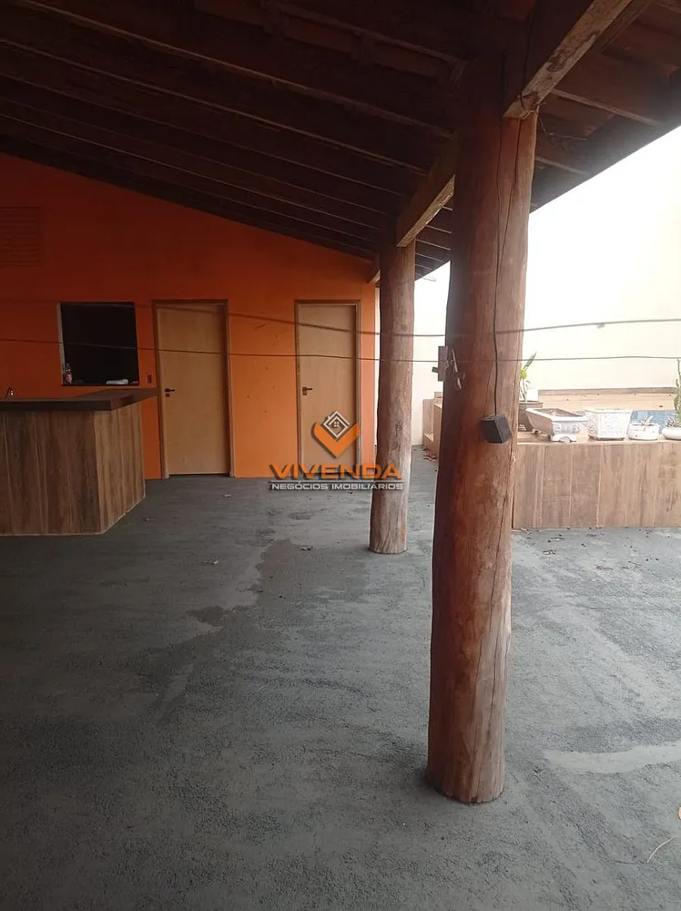 Casa, 3 quartos, 200 m² - Foto 1