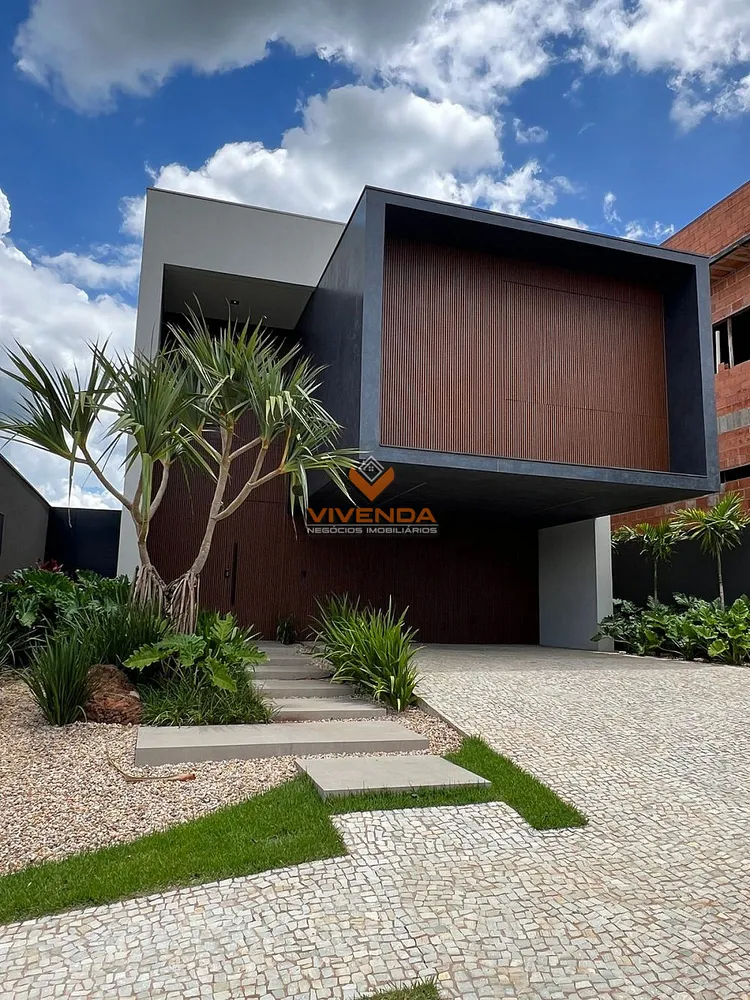 Casa, 4 quartos, 270 m² - Foto 1