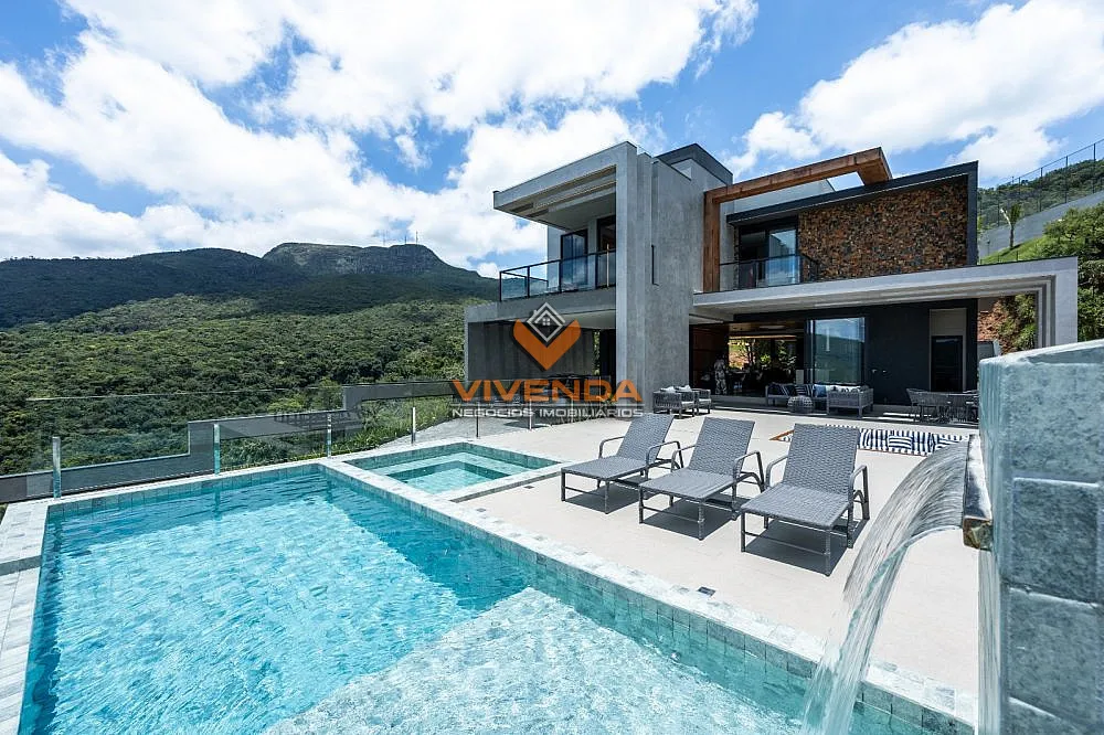 Casa, 8 quartos, 548 m² - Foto 1