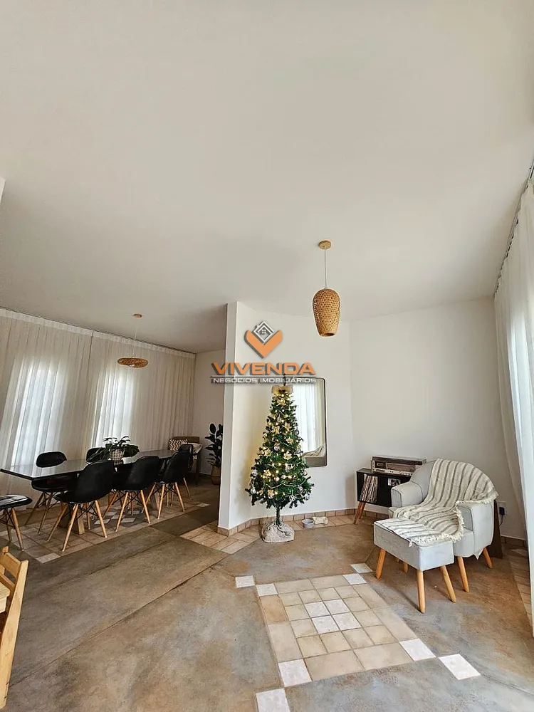 Casa, 3 quartos, 200 m² - Foto 1