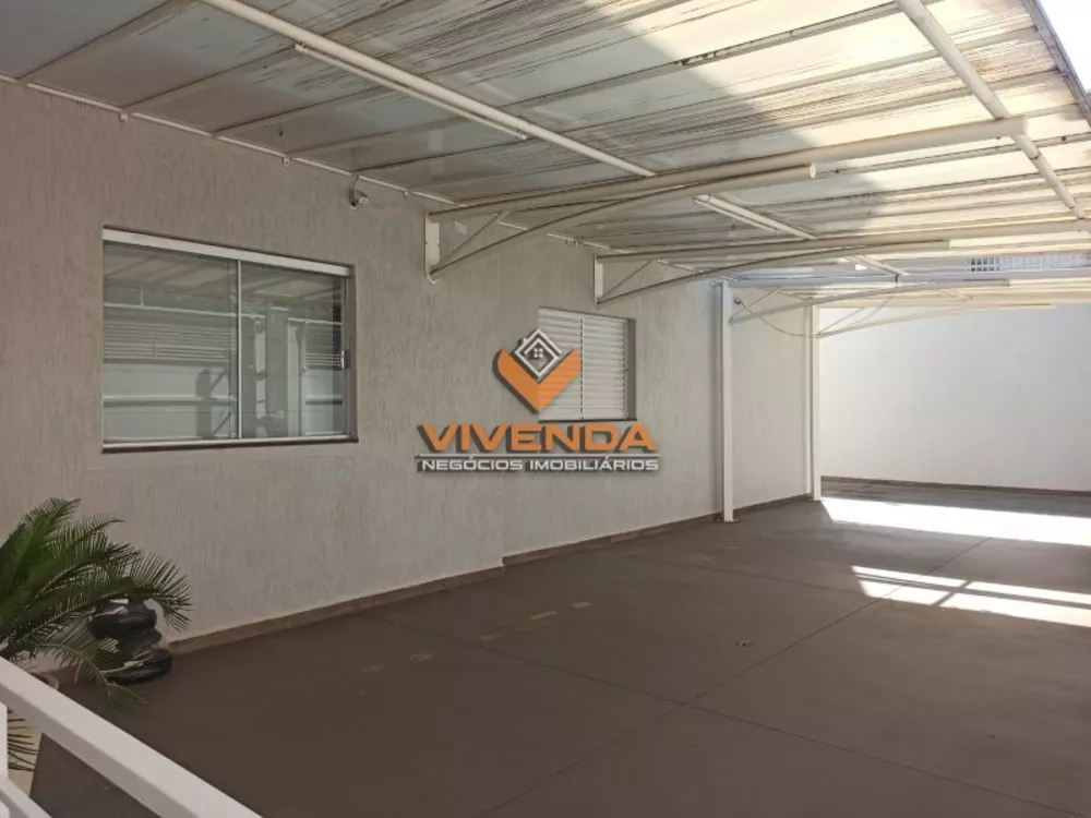 Apartamento à venda com 3 quartos, 85m² - Foto 2