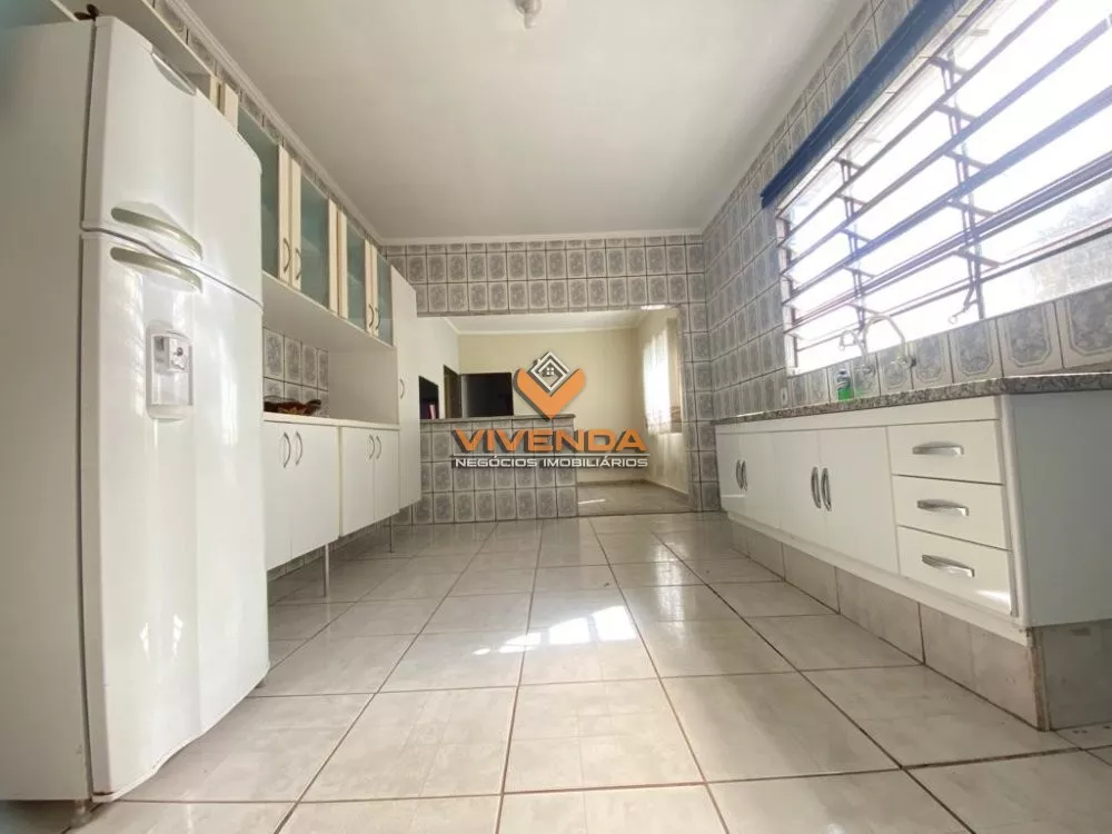 Casa à venda com 3 quartos, 160m² - Foto 4