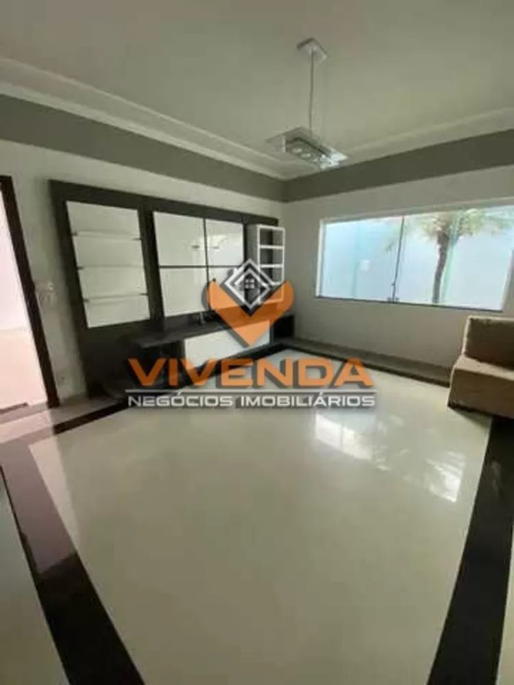 Casa à venda com 3 quartos, 255m² - Foto 4