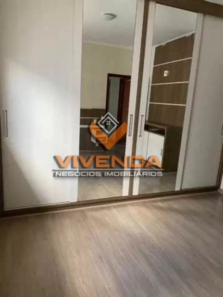 Casa à venda com 3 quartos, 255m² - Foto 5