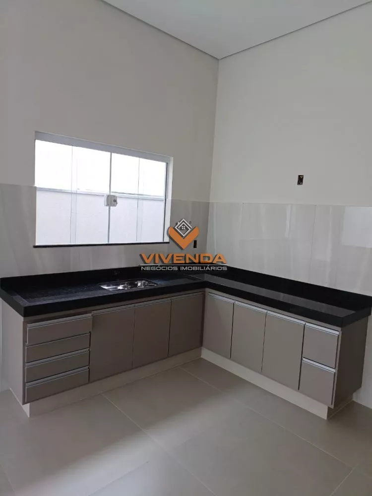 Casa à venda com 3 quartos, 81m² - Foto 4