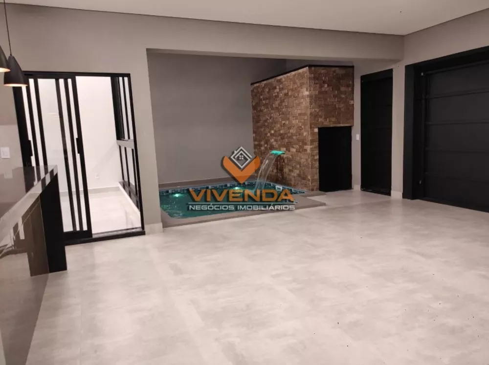 Casa à venda com 3 quartos, 154m² - Foto 1