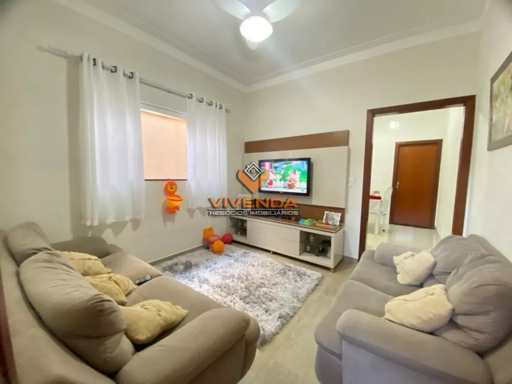 Casa à venda com 3 quartos, 82m² - Foto 4