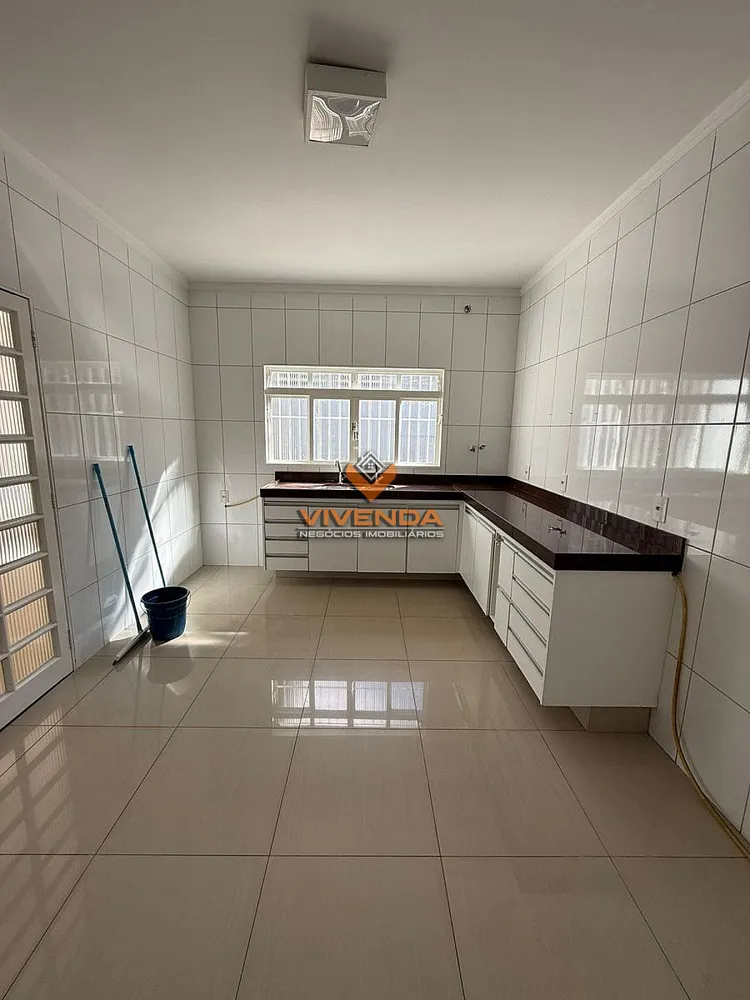 Casa, 5 quartos, 260 m² - Foto 6