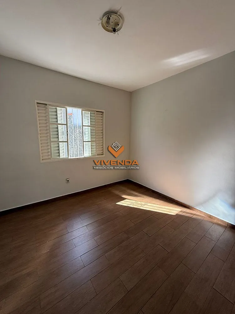 Casa, 5 quartos, 260 m² - Foto 9