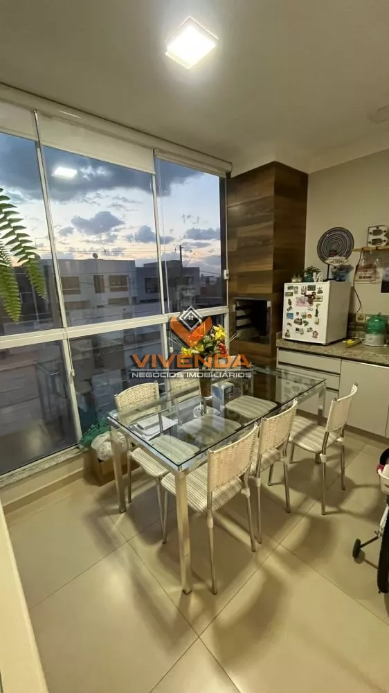 Apartamento à venda com 2 quartos, 76m² - Foto 1