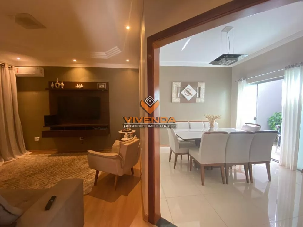 Casa à venda com 3 quartos, 157m² - Foto 3