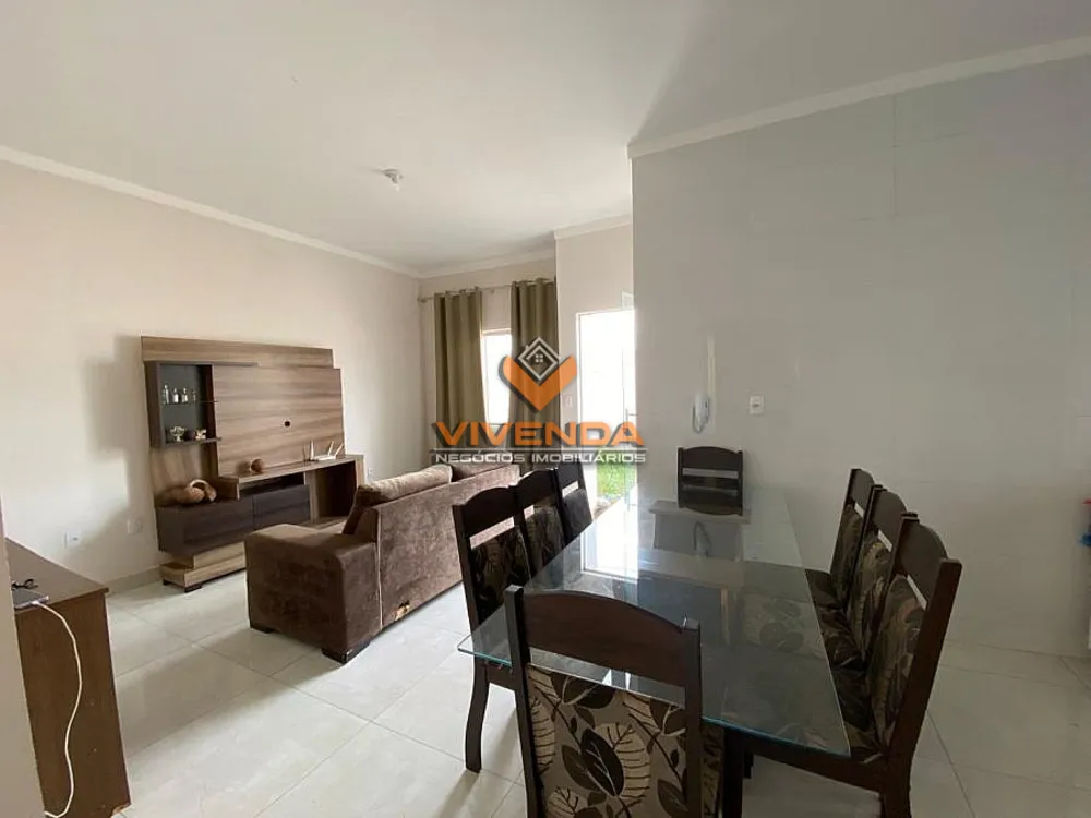 Casa, 2 quartos, 72 m² - Foto 1