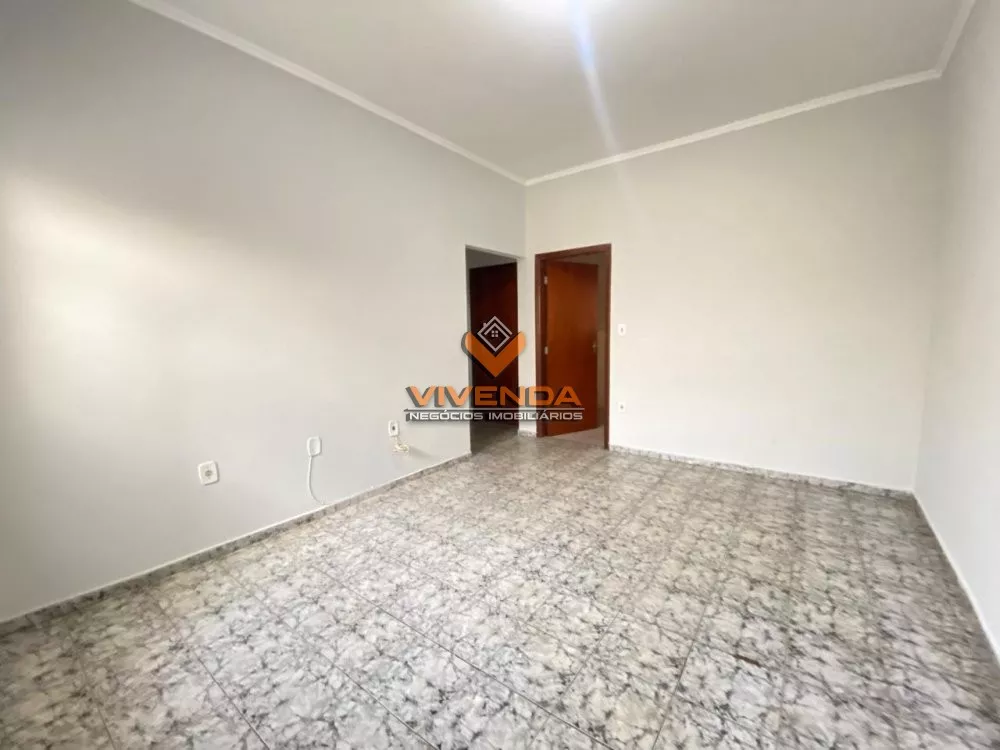 Apartamento à venda com 2 quartos, 76m² - Foto 4