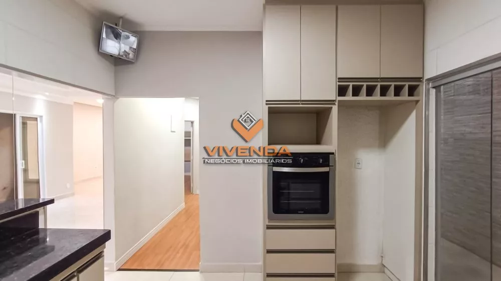 Casa à venda com 2 quartos, 200m² - Foto 8