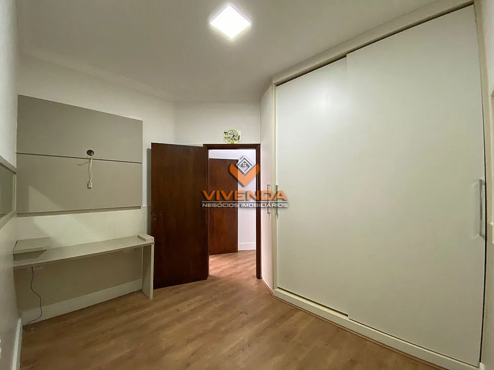 Casa, 3 quartos, 232 m² - Foto 8