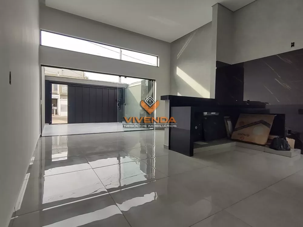 Casa à venda com 3 quartos, 88m² - Foto 1