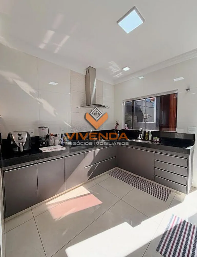 Casa, 2 quartos, 250 m² - Foto 1