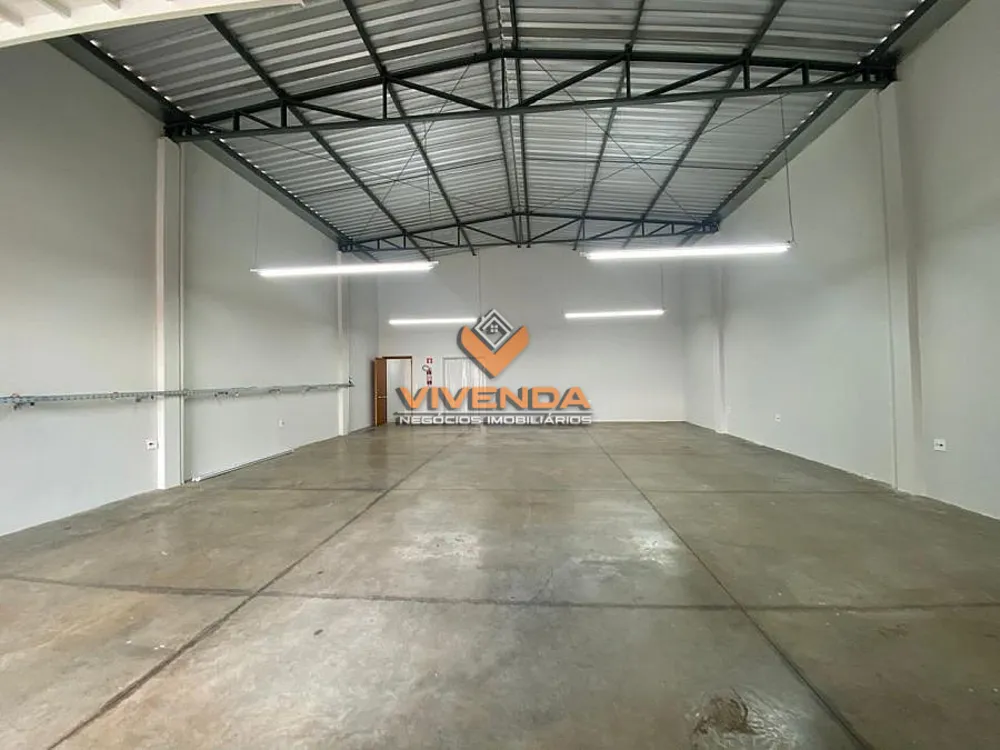Depósito-Galpão, 200 m² - Foto 2