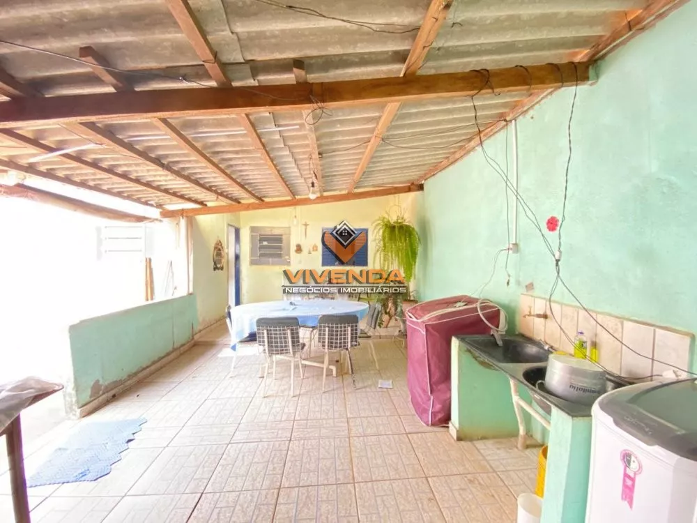 Casa à venda com 2 quartos, 20m² - Foto 1