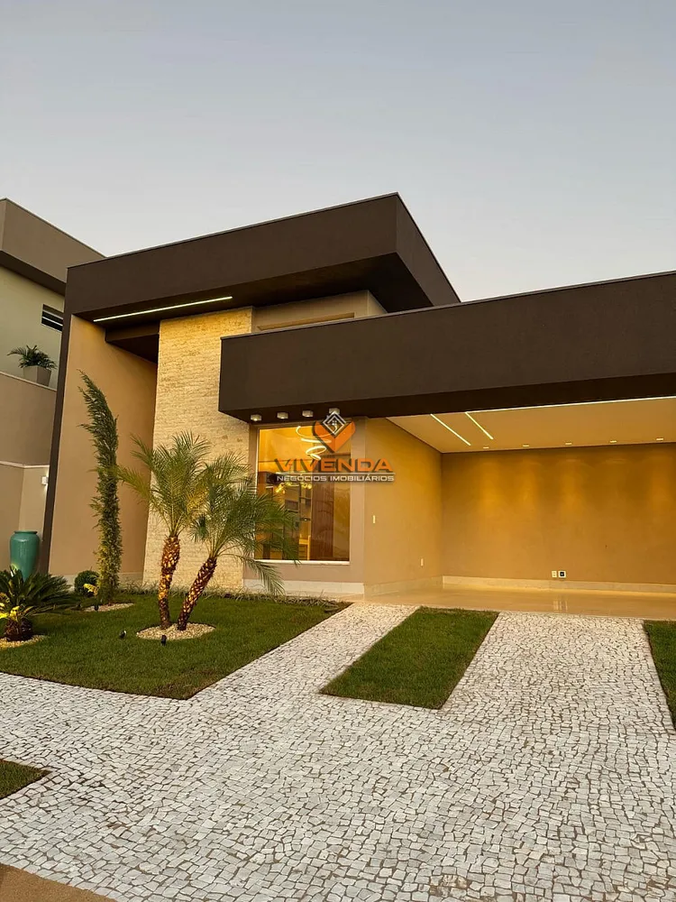 Casa, 3 quartos, 216 m² - Foto 1