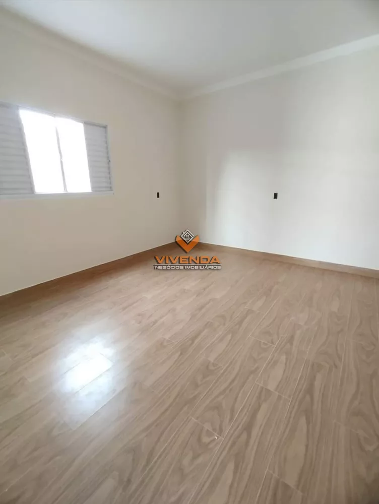 Casa à venda com 2 quartos, 78m² - Foto 3