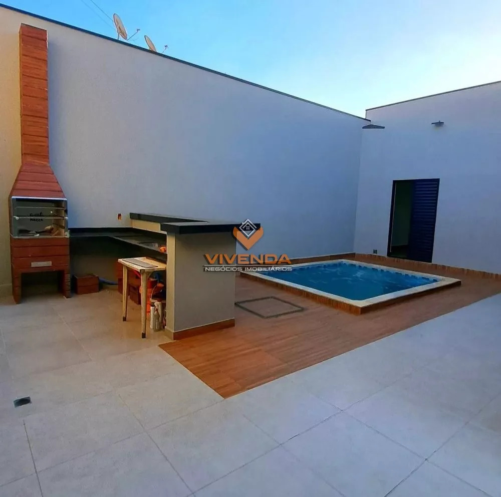 Casa à venda com 3 quartos, 150m² - Foto 1