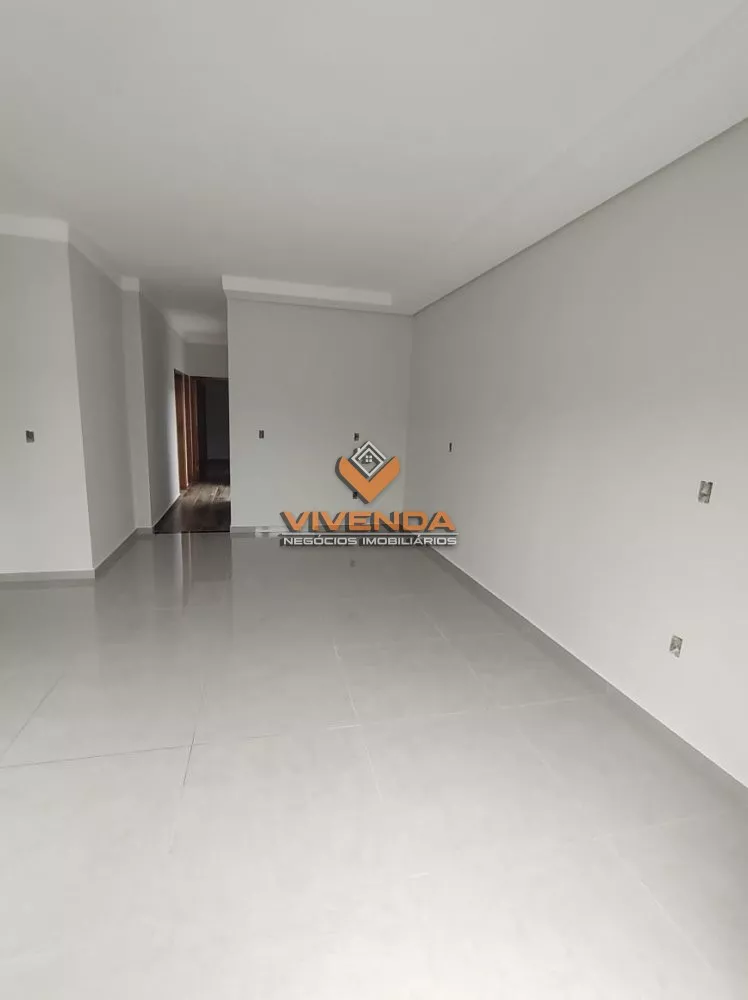 Casa à venda com 3 quartos, 88m² - Foto 3