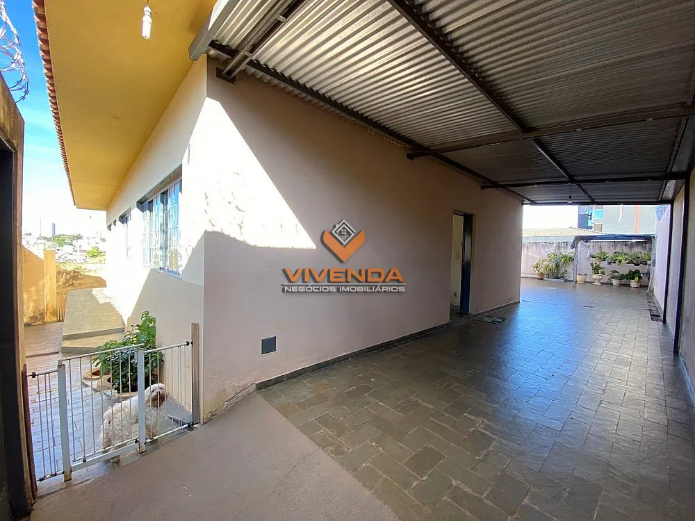 Casa, 5 quartos, 296 m² - Foto 1