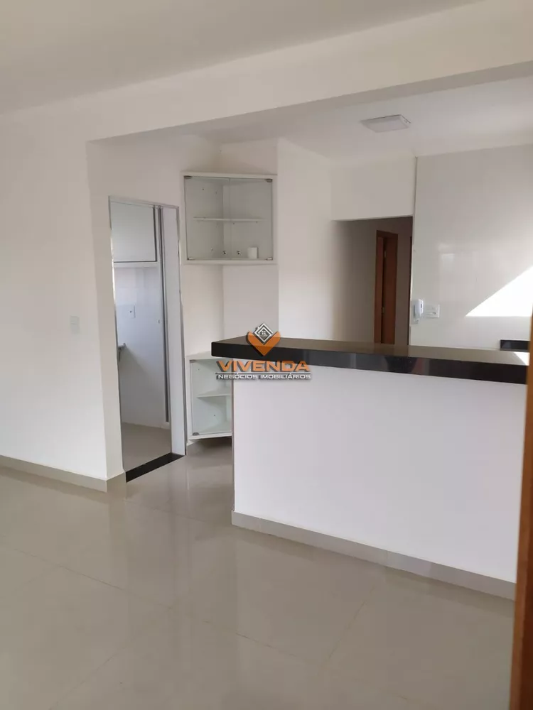 Apartamento à venda com 3 quartos, 82m² - Foto 3