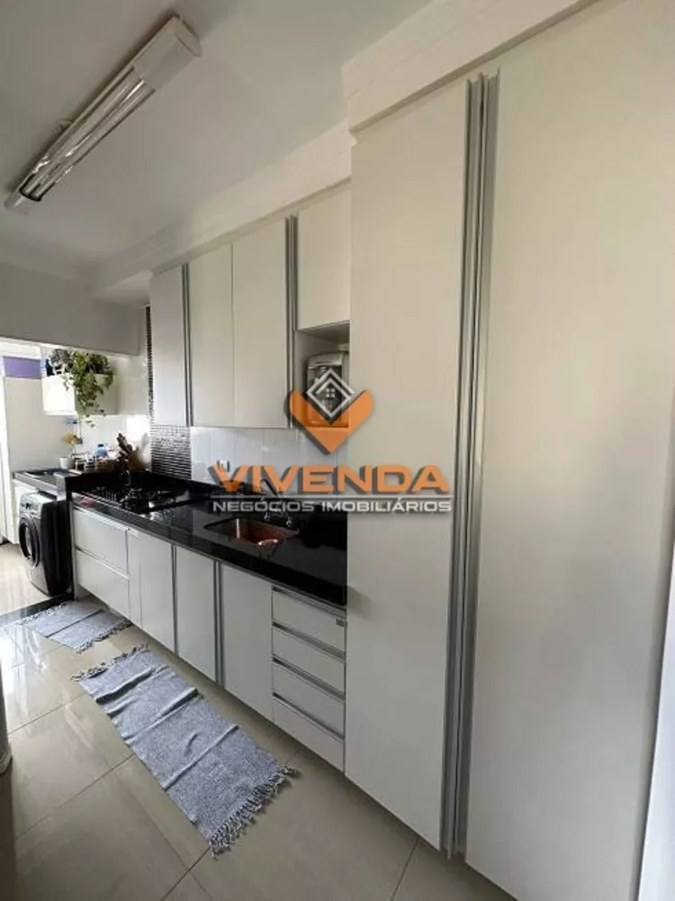 Apartamento à venda com 3 quartos, 95m² - Foto 9