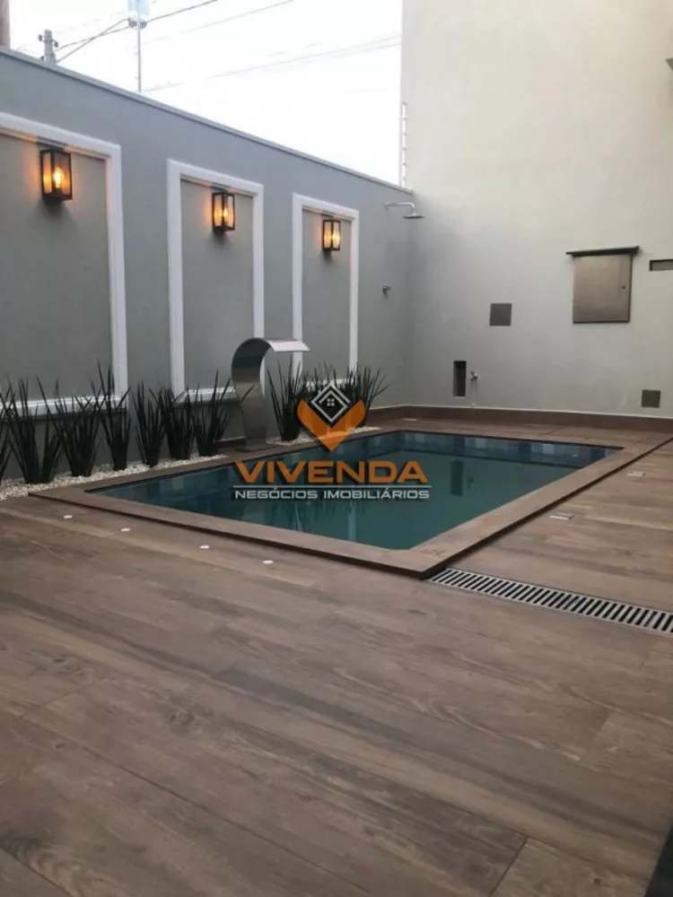 Casa à venda com 3 quartos, 139m² - Foto 3