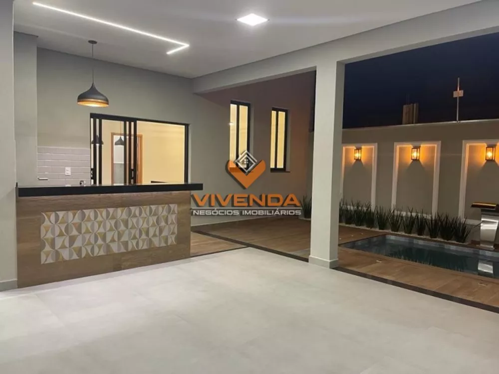 Casa à venda com 3 quartos, 139m² - Foto 1