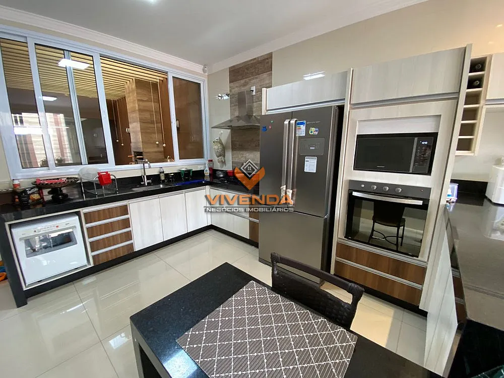 Casa, 4 quartos, 230 m² - Foto 7
