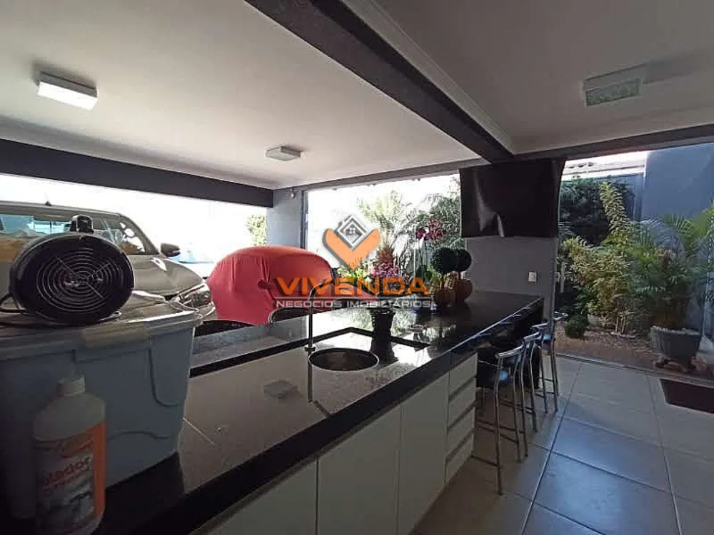 Casa, 3 quartos, 250 m² - Foto 2