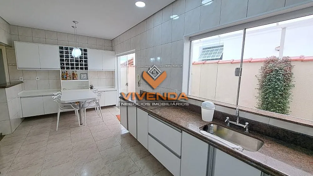 Casa, 3 quartos, 300 m² - Foto 8
