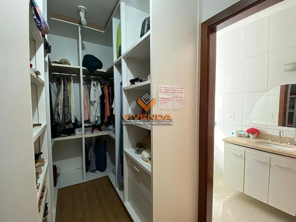 Casa, 4 quartos, 250 m² - Foto 11