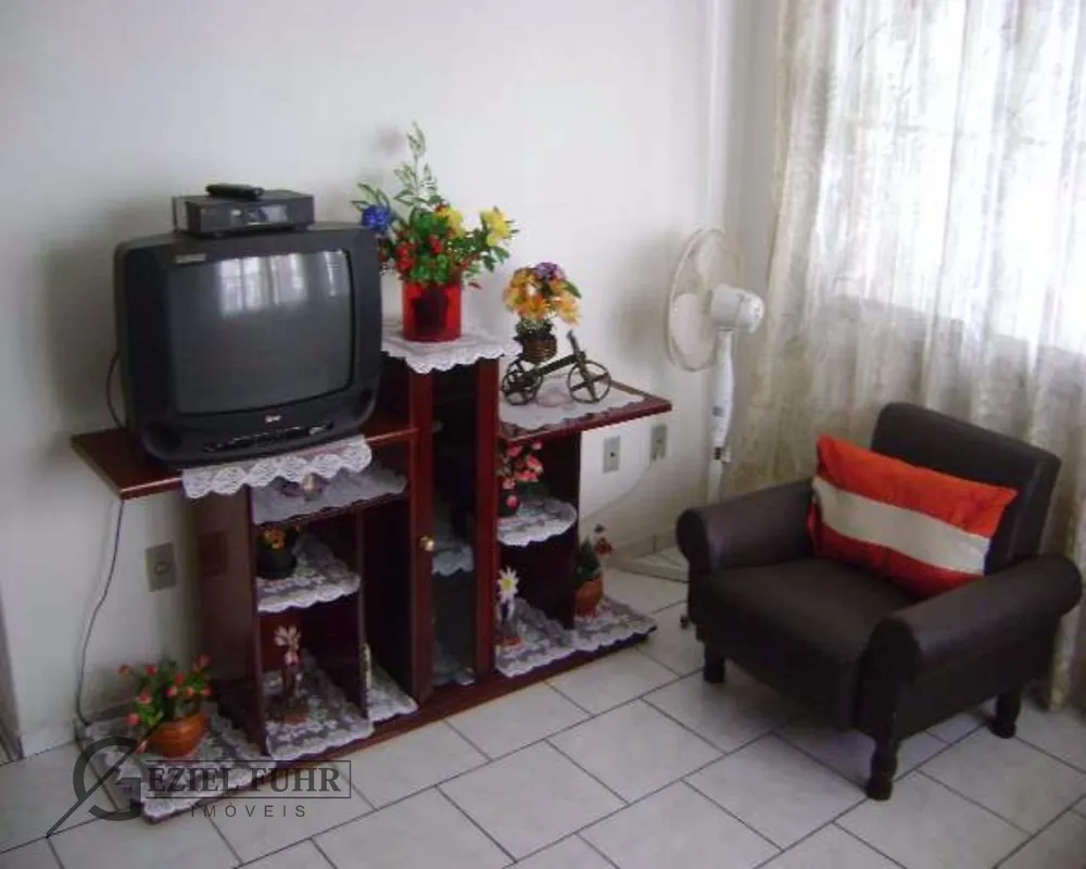 Casa, 4 quartos, 230 m² - Foto 2