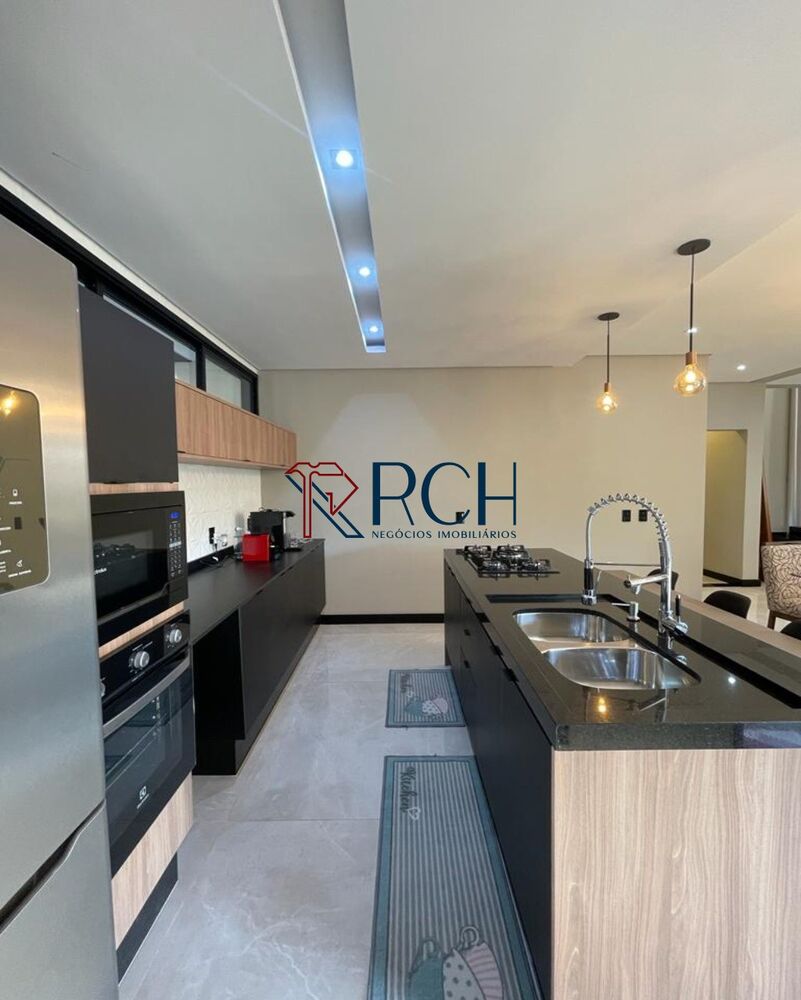 Casa à venda com 3 quartos, 238m² - Foto 14