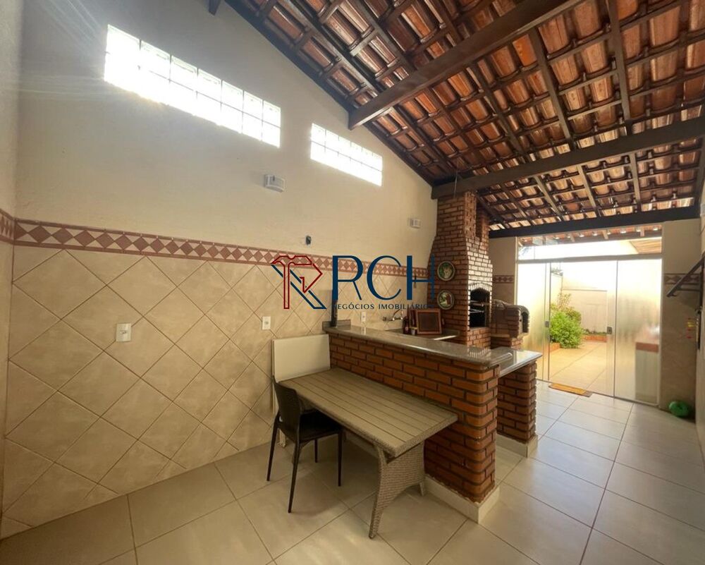 Casa à venda com 4 quartos, 220m² - Foto 12