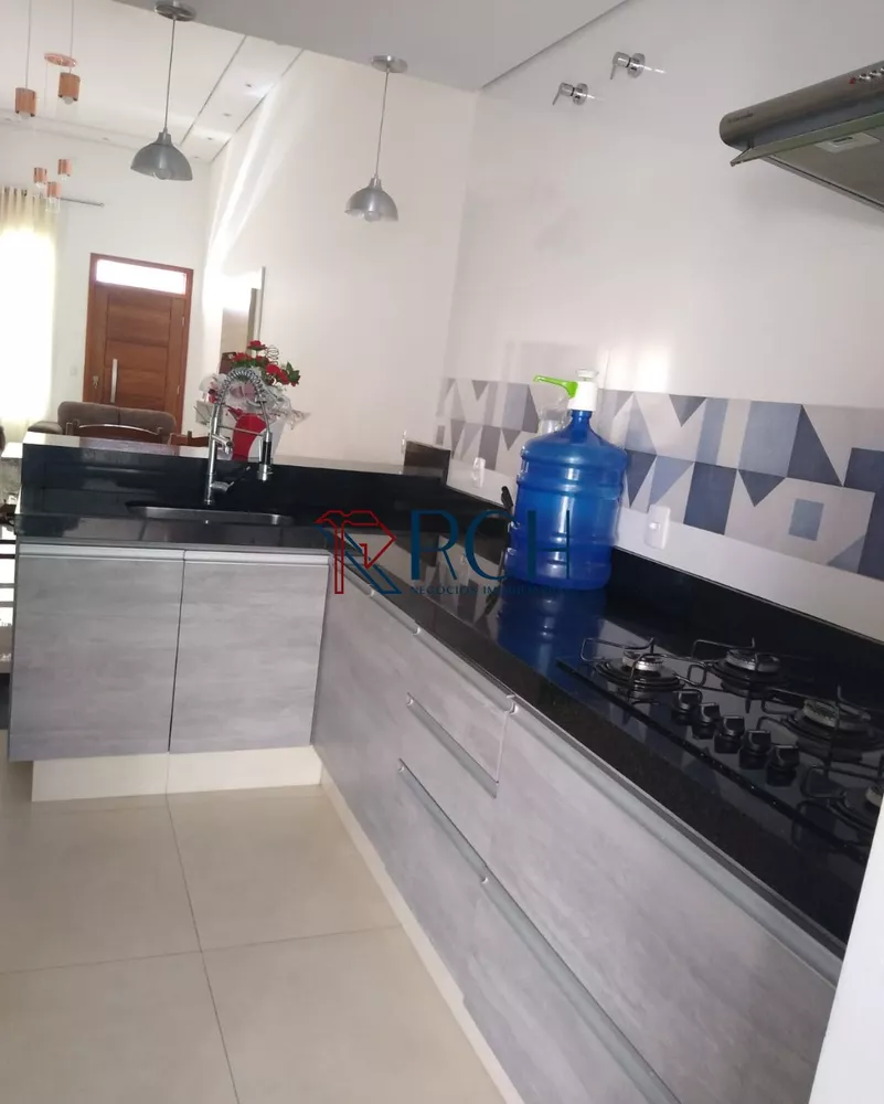 Casa à venda com 3 quartos, 107m² - Foto 3