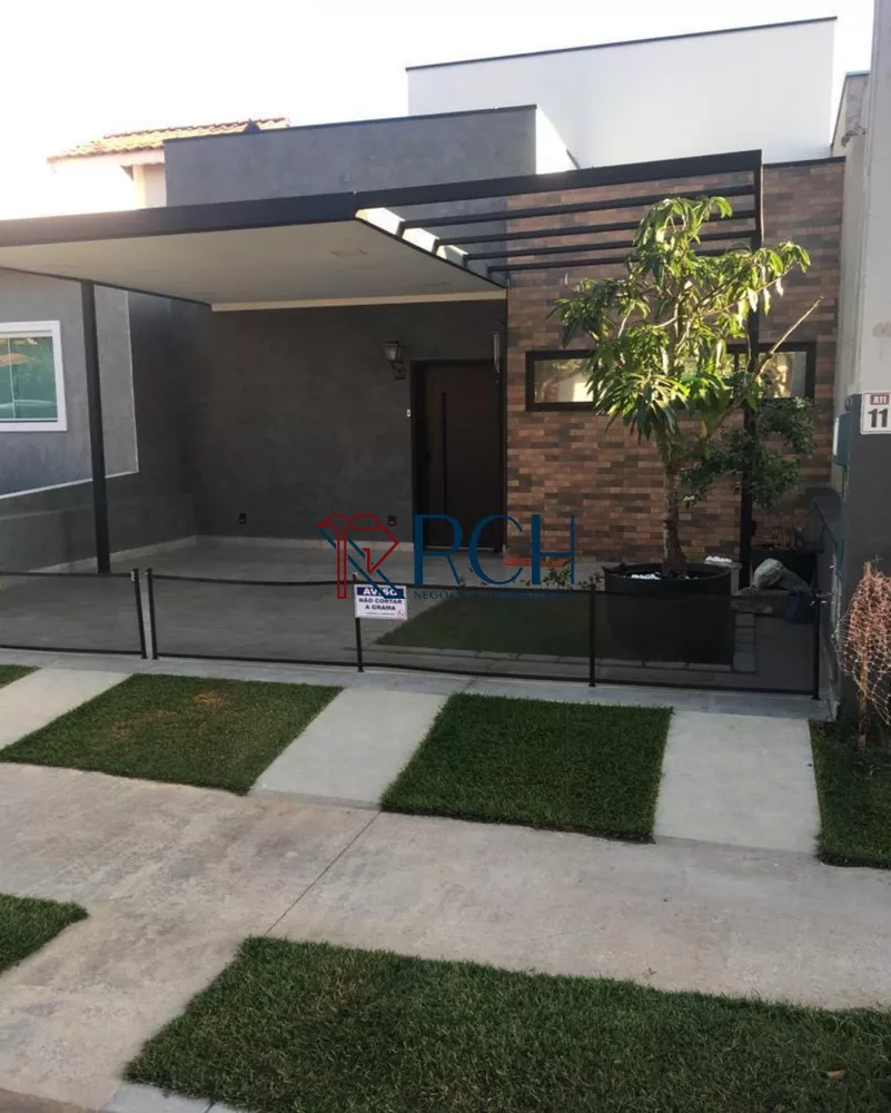 Casa à venda com 3 quartos, 100m² - Foto 2