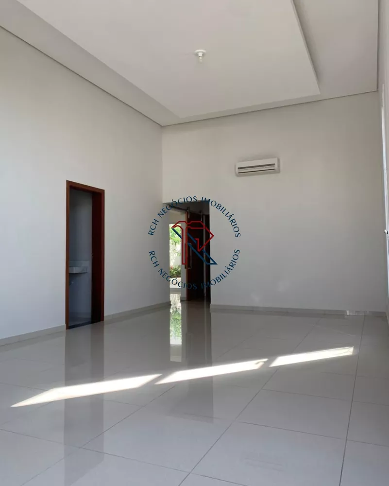 Casa à venda com 3 quartos, 200m² - Foto 2