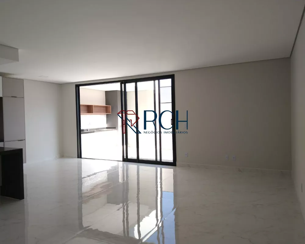 Casa à venda com 3 quartos, 201m² - Foto 14