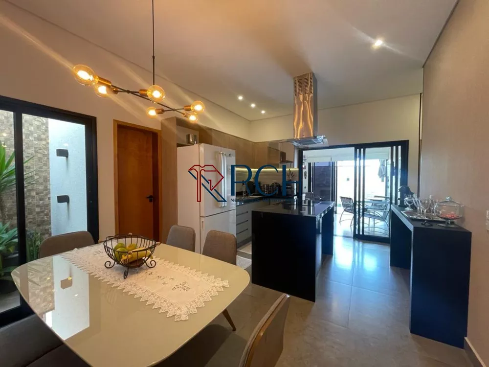 Casa à venda com 2 quartos, 175m² - Foto 4