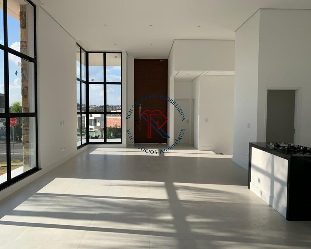 Casa à venda com 3 quartos, 244m² - Foto 3