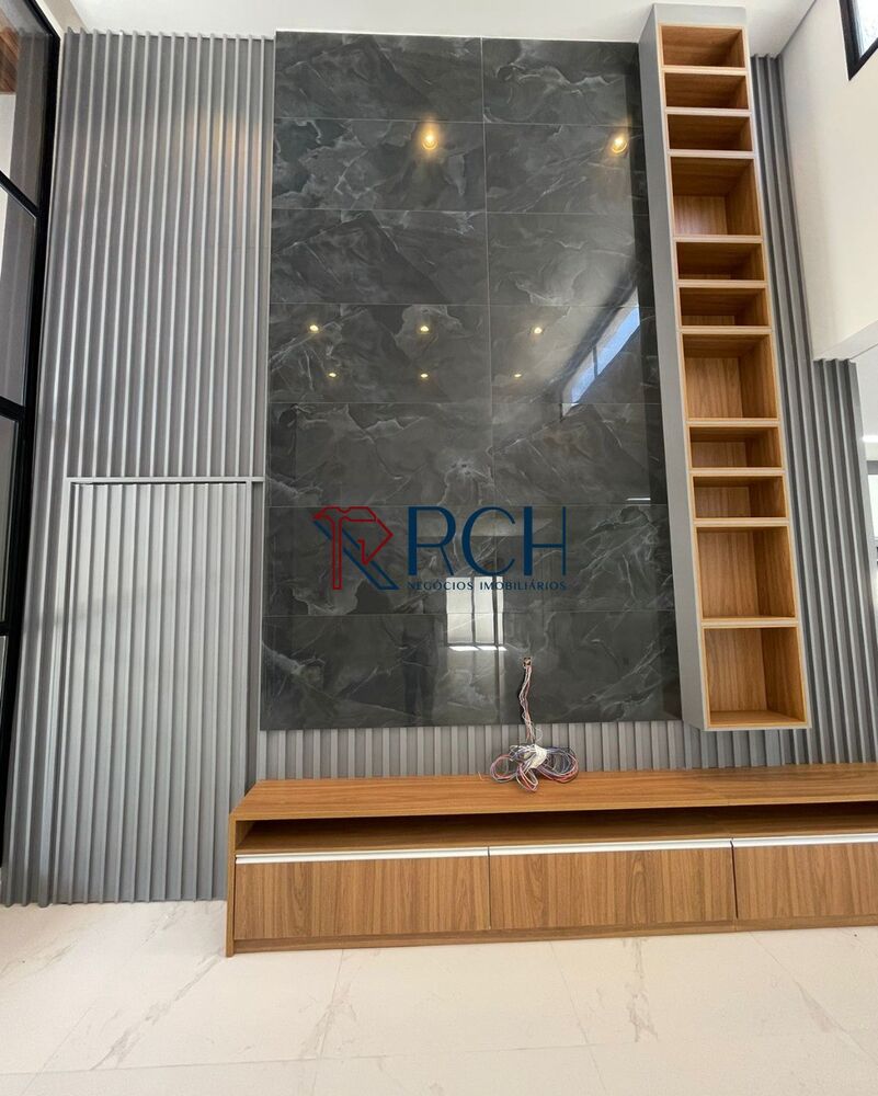 Casa, 3 quartos, 271 m² - Foto 1