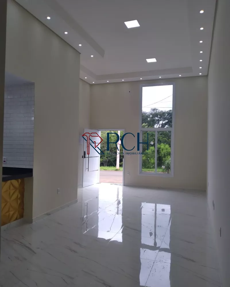 Casa à venda com 3 quartos, 129m² - Foto 2