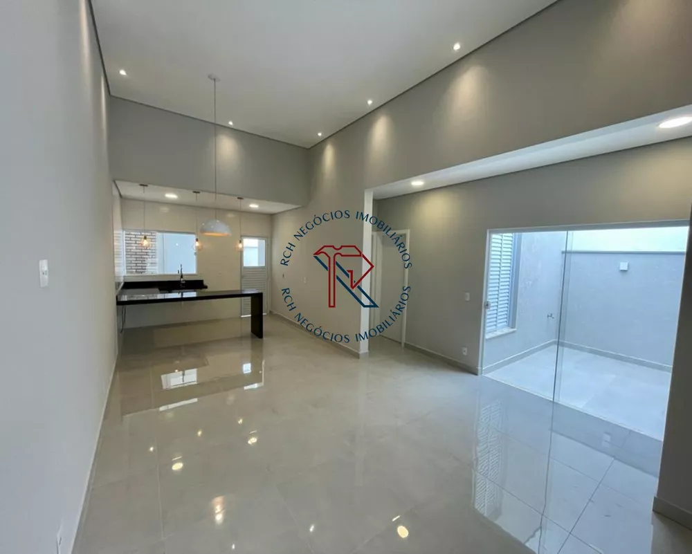 Casa à venda com 3 quartos, 109m² - Foto 1